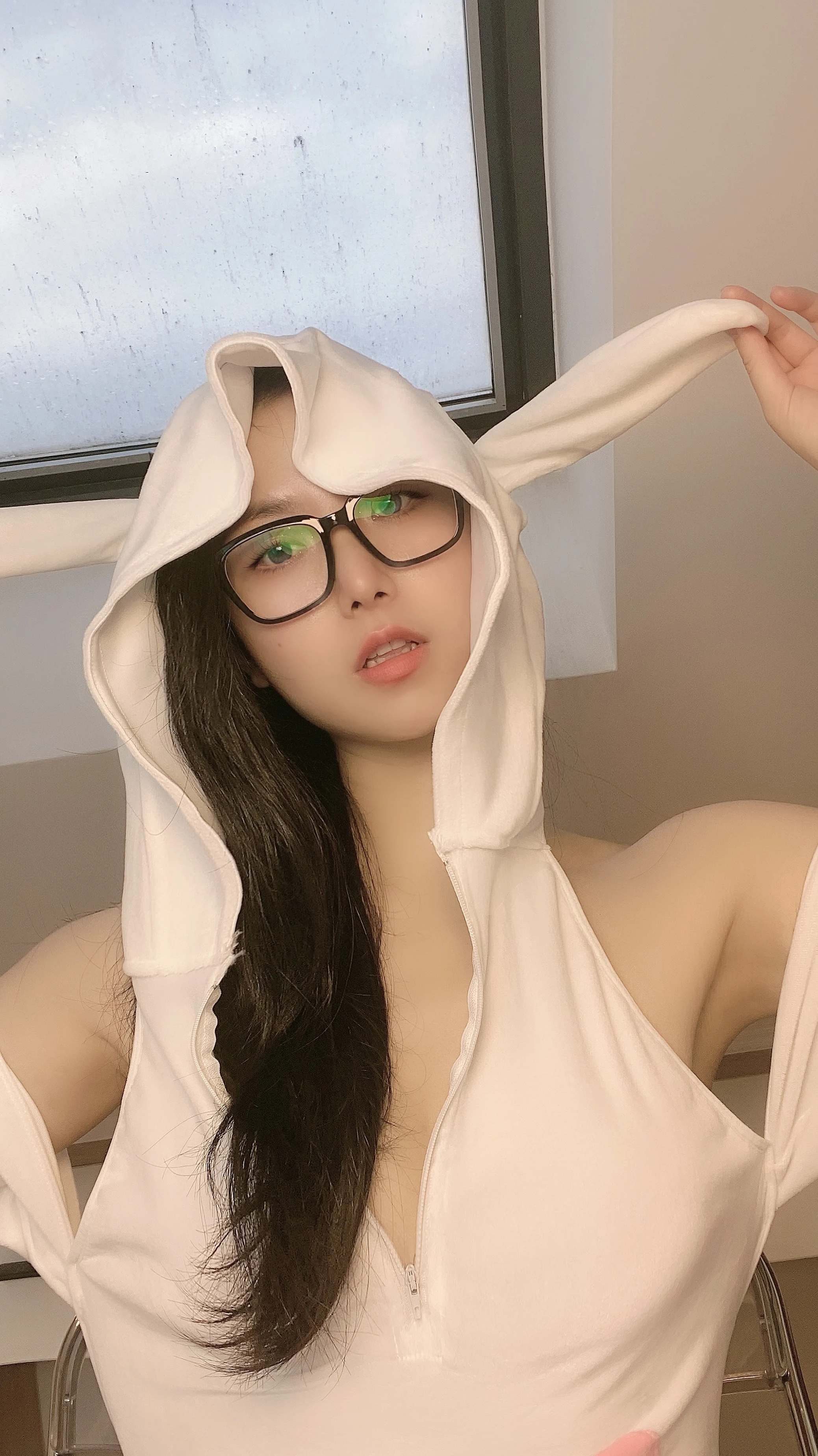 俏妞qiaoniuTT – 可爱兔兔自拍 15P